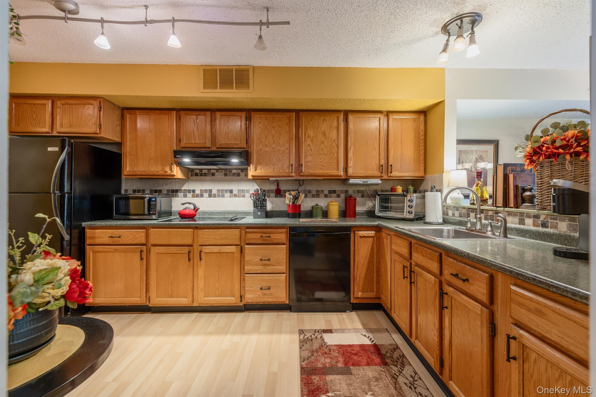 Single Family Cottonwood Circle  Ulster County, NY 12477, MLS-1058796-13