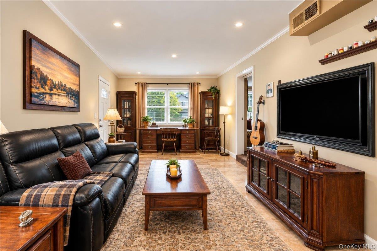 Single Family Harding Avenue Bronx, NY 10465, MLS-1058858-12