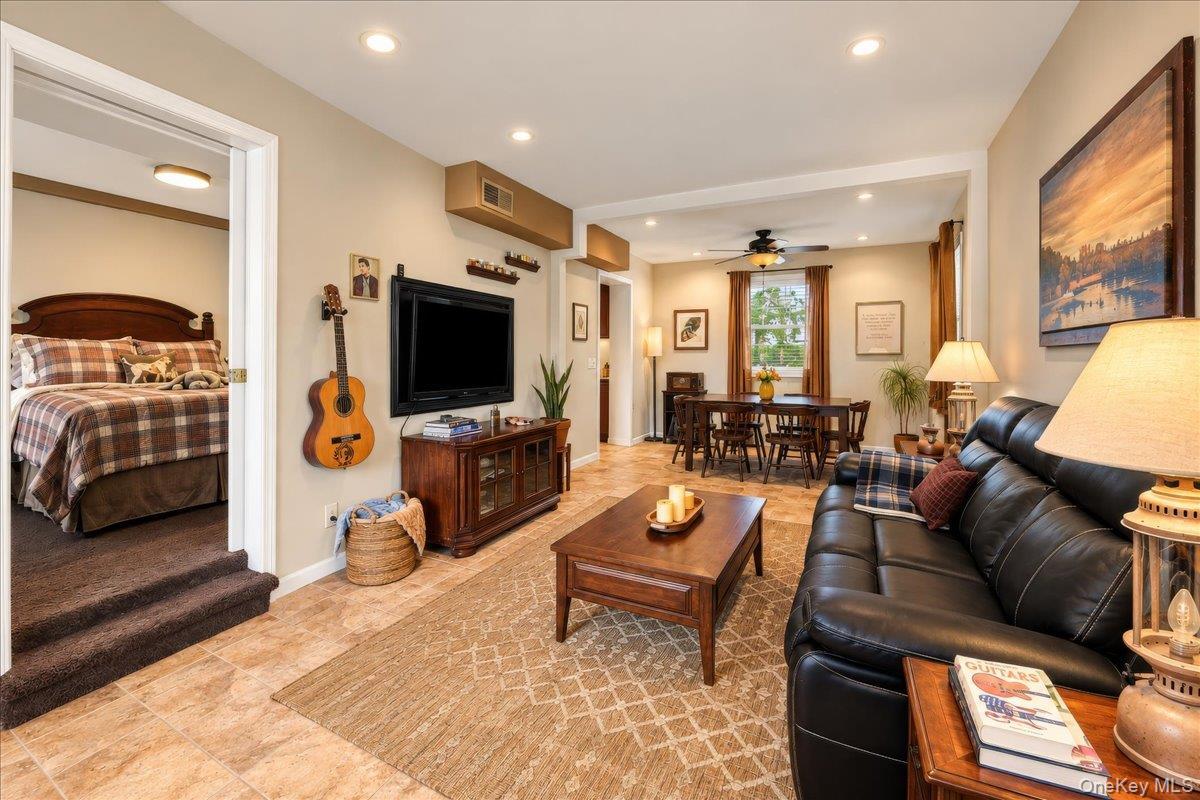 Single Family Harding Avenue Bronx, NY 10465, MLS-1058858-13
