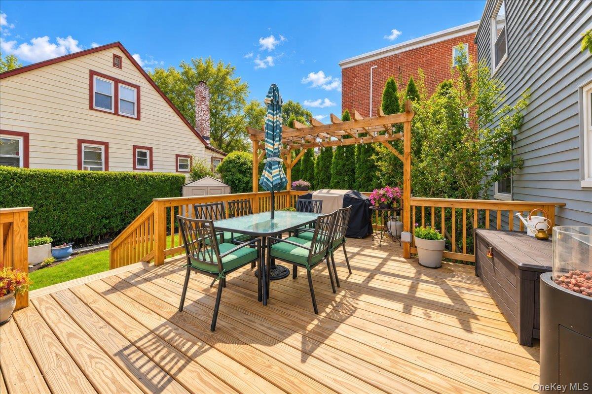 Single Family Harding Avenue Bronx, NY 10465, MLS-1058858-20