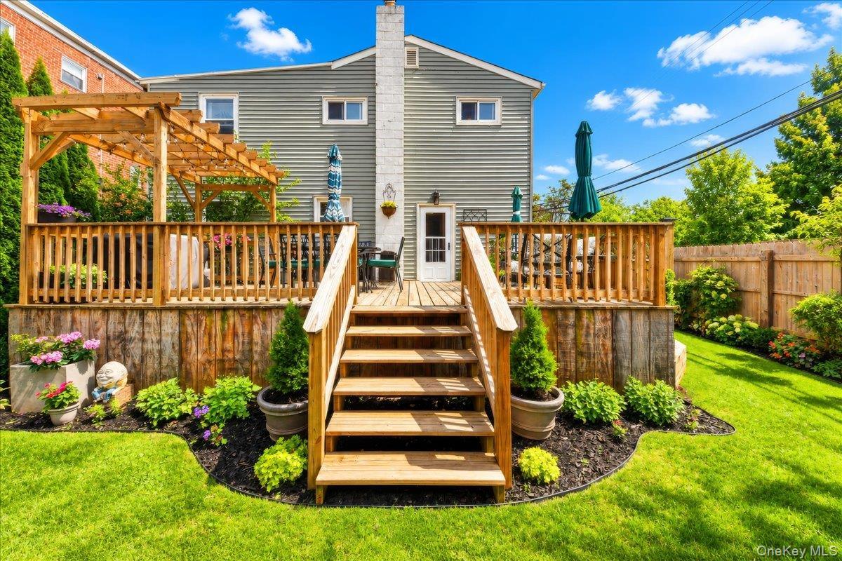 Single Family Harding Avenue Bronx, NY 10465, MLS-1058858-23