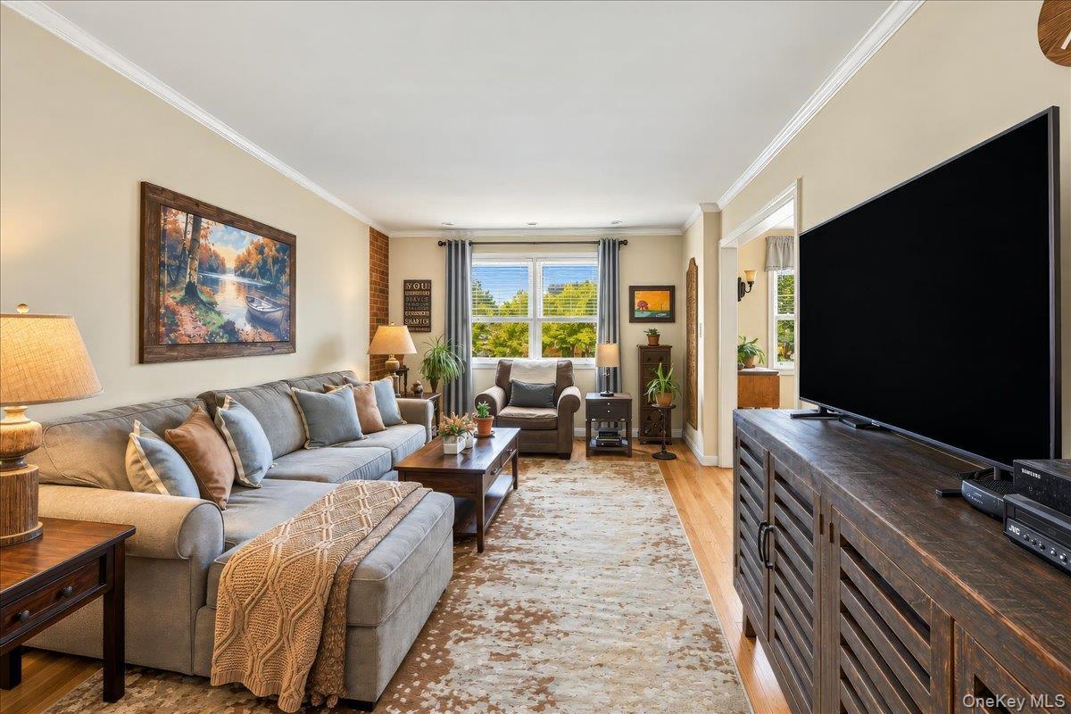 Single Family Harding Avenue Bronx, NY 10465, MLS-1058858-4