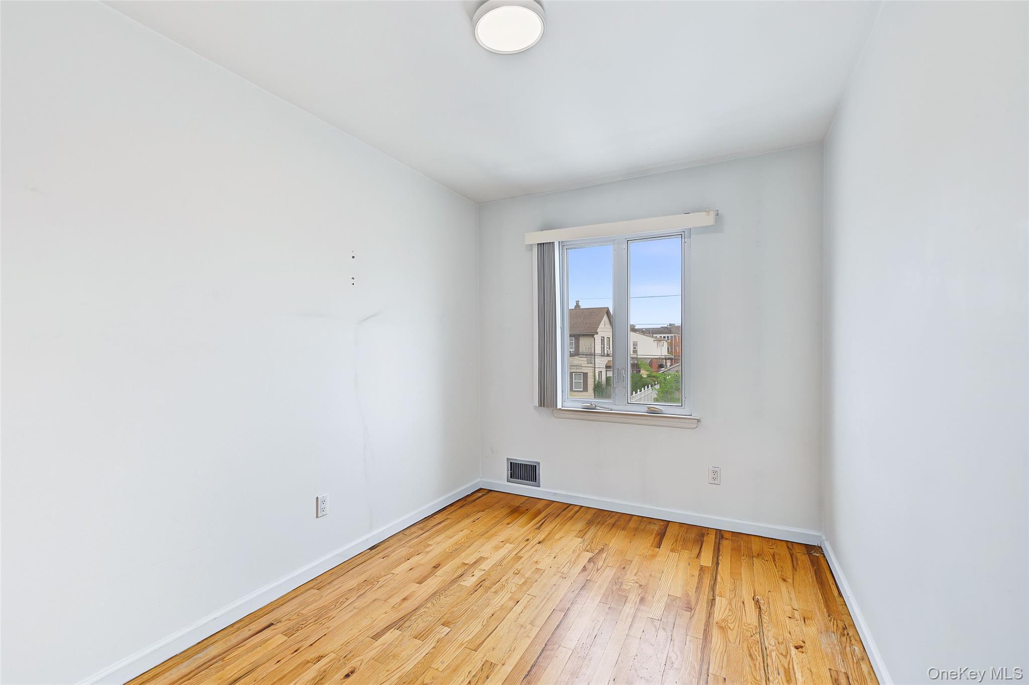 Single Family 22nd Avenue Queens, NY 11357, MLS-1058868-10