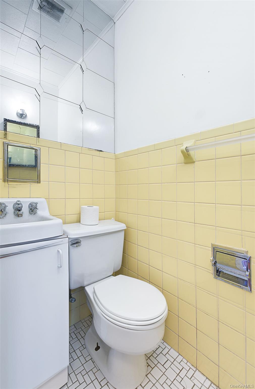 Single Family 22nd Avenue Queens, NY 11357, MLS-1058868-18
