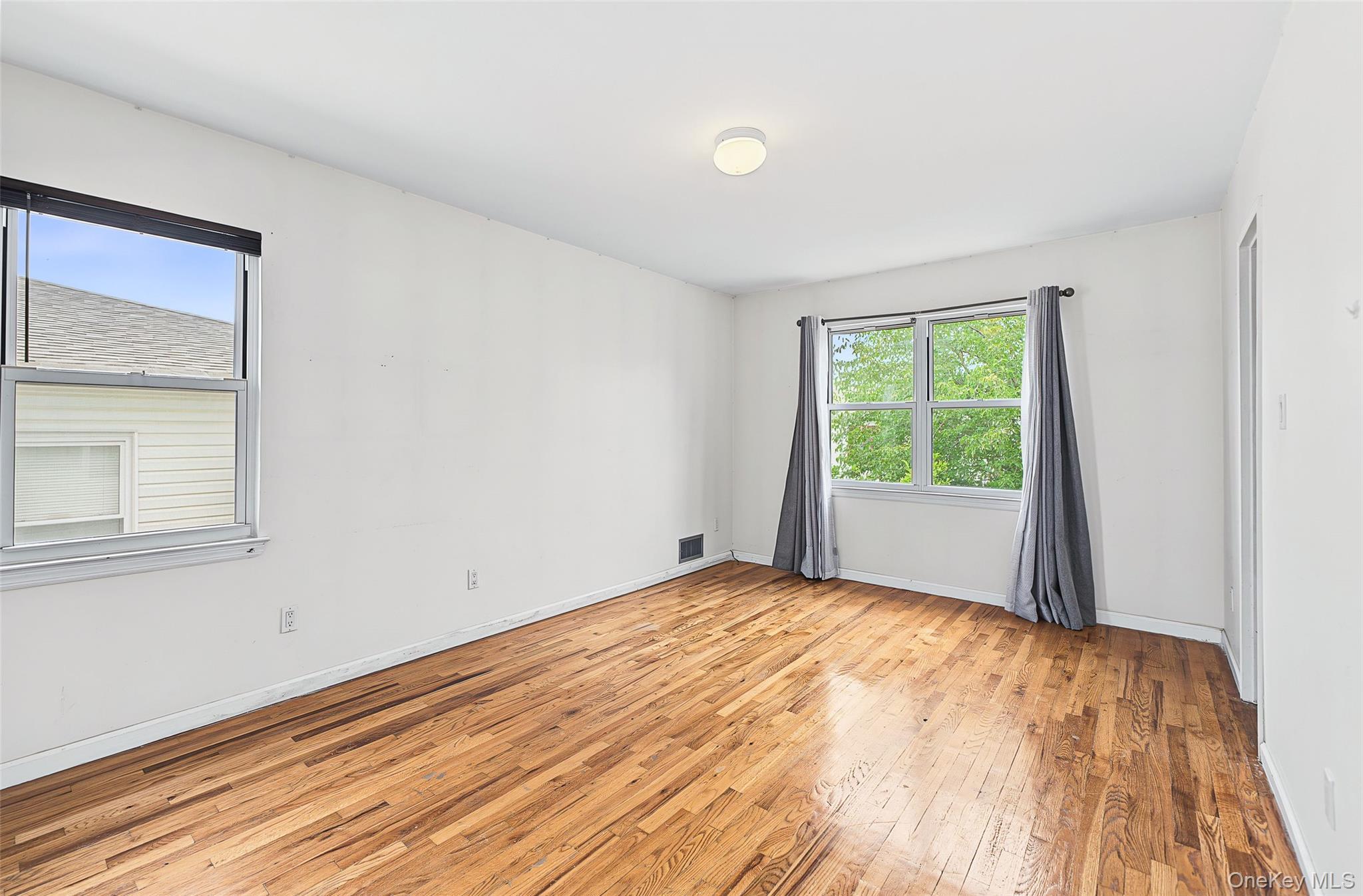 Single Family 22nd Avenue Queens, NY 11357, MLS-1058868-8