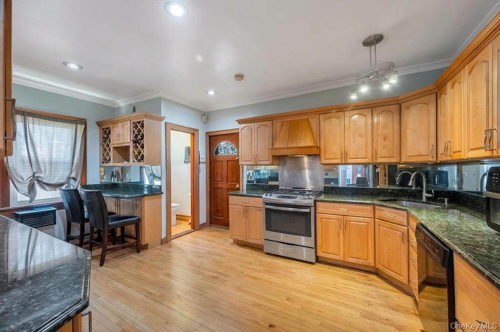 Single Family Grand Central Parkway Queens, NY 11432, MLS-1058889-17
