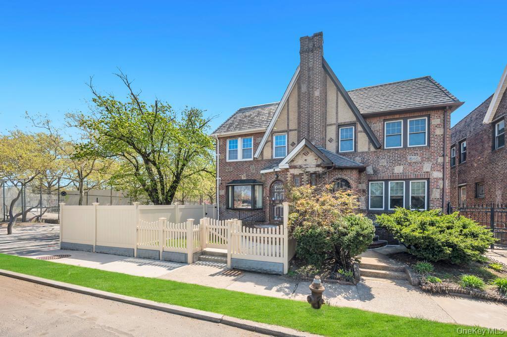 Single Family Grand Central Parkway Queens, NY 11432, MLS-1058889-2