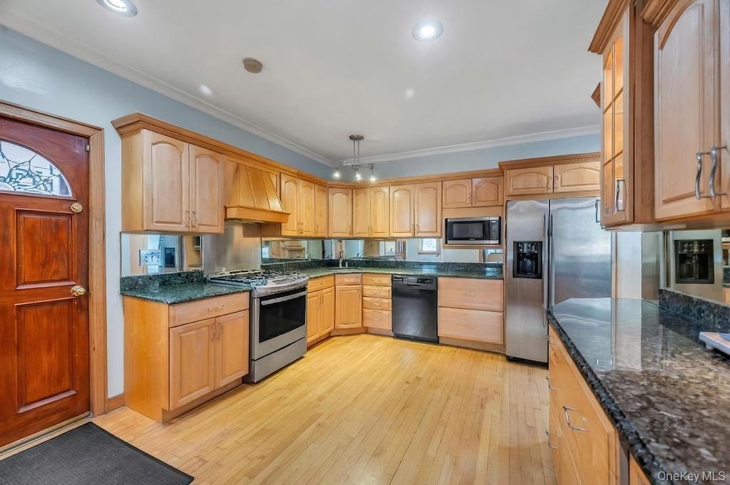 Single Family Grand Central Parkway Queens, NY 11432, MLS-1058889-20