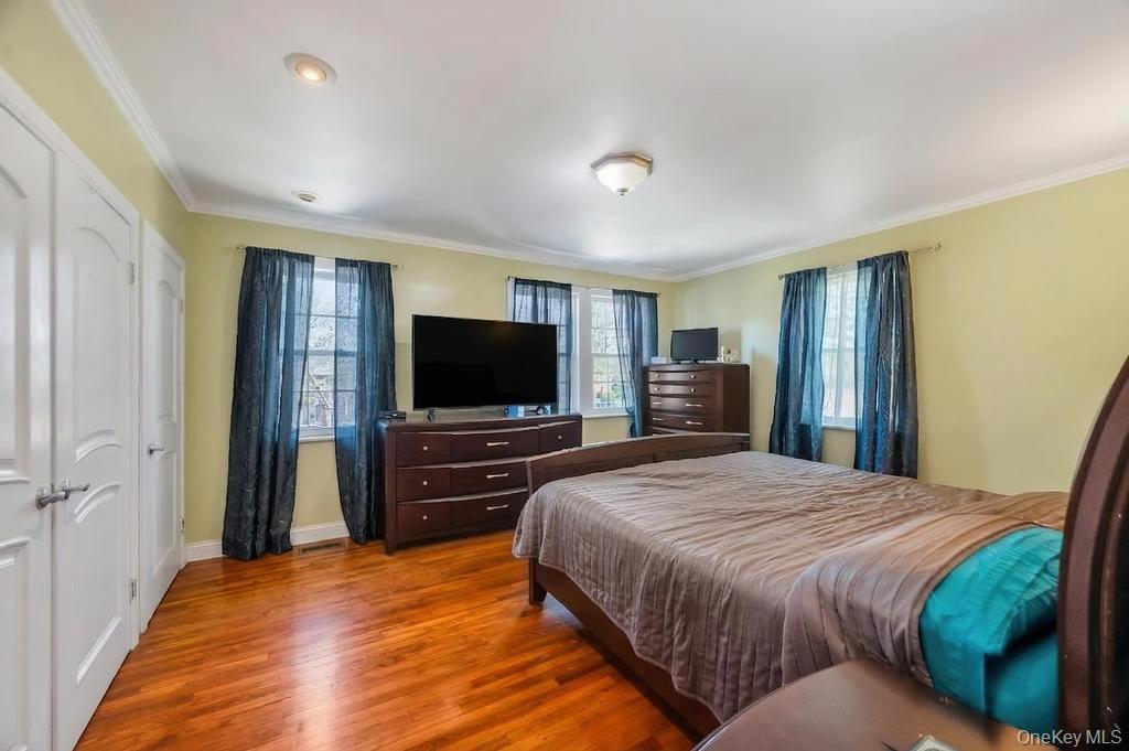 Single Family Grand Central Parkway Queens, NY 11432, MLS-1058889-26