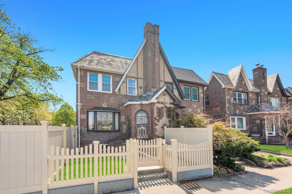 Single Family Grand Central Parkway Queens, NY 11432, MLS-1058889-3