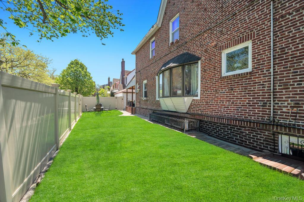 Single Family Grand Central Parkway Queens, NY 11432, MLS-1058889-4