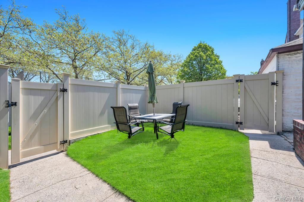 Single Family Grand Central Parkway Queens, NY 11432, MLS-1058889-8