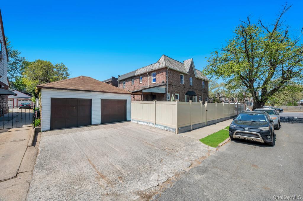 Single Family Grand Central Parkway Queens, NY 11432, MLS-1058889-9