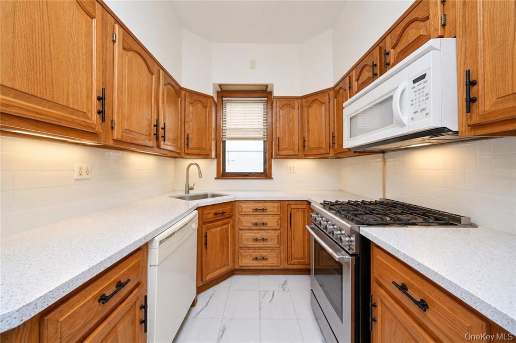 Single Family 88th Street Brooklyn, NY 11209, MLS-1058897-8
