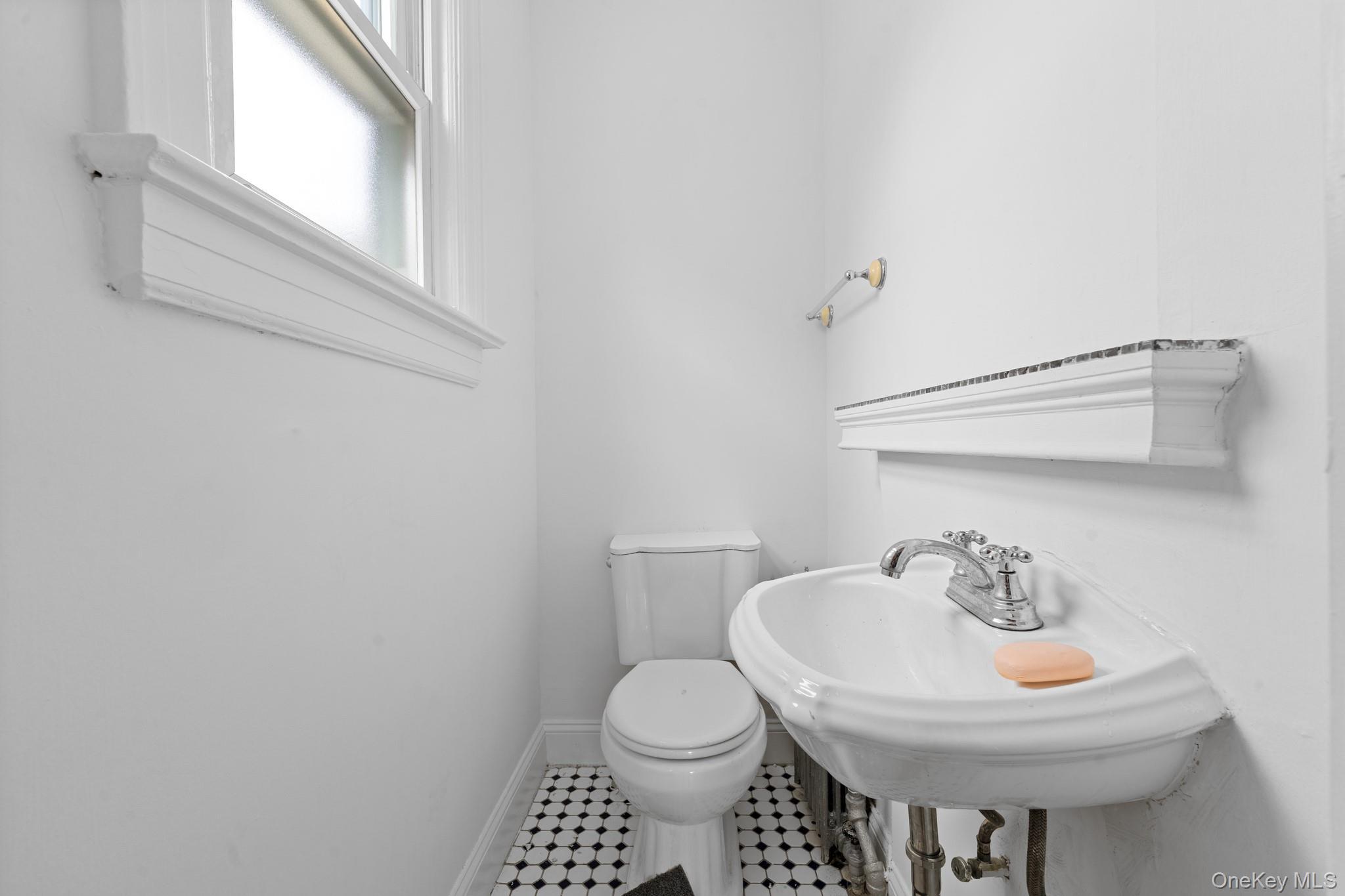 Single Family Beech Court Queens, NY 11356, MLS-1058954-7
