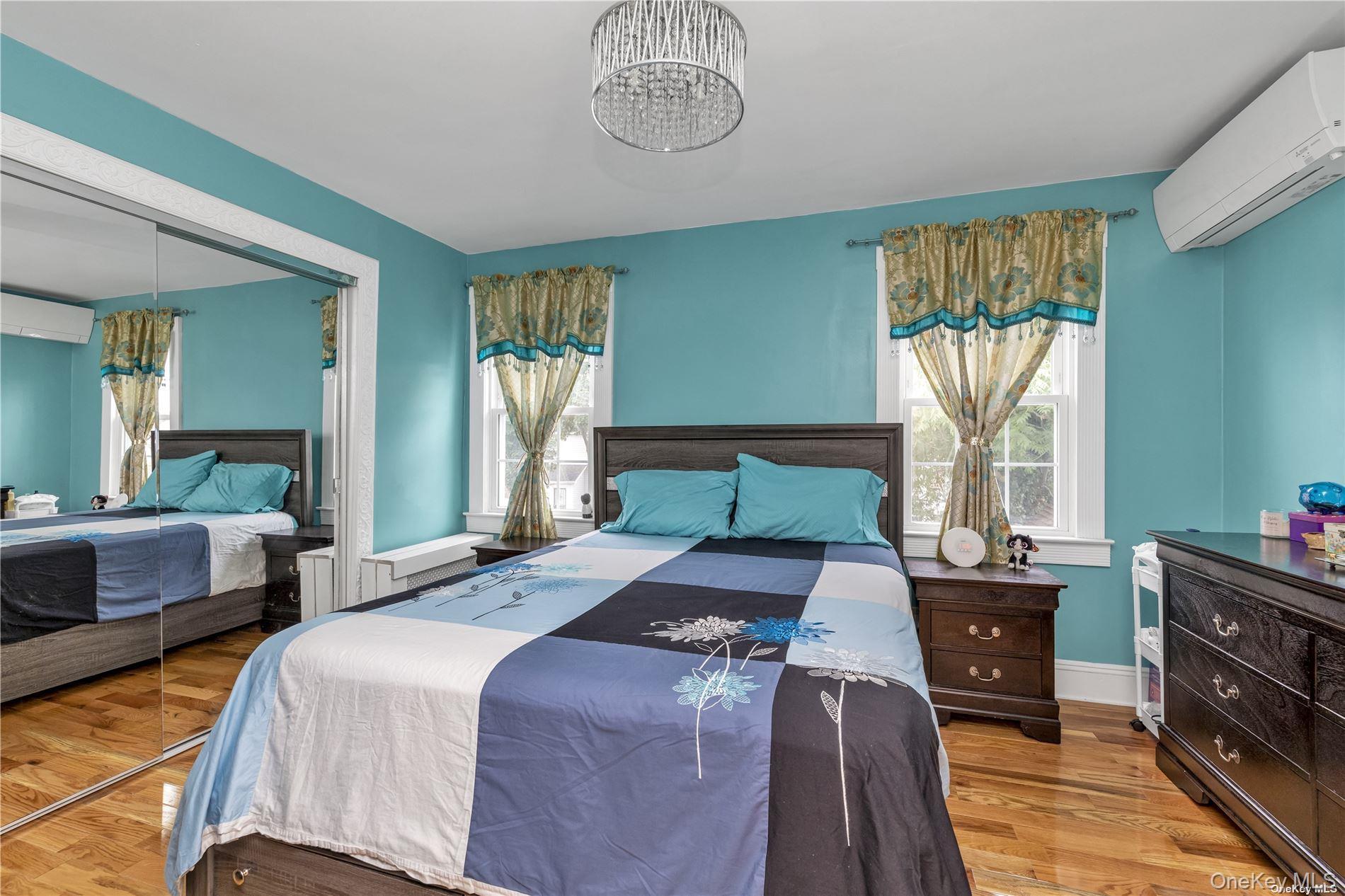Single Family Sutter Avenue Queens, NY 11436, MLS-1058984-10