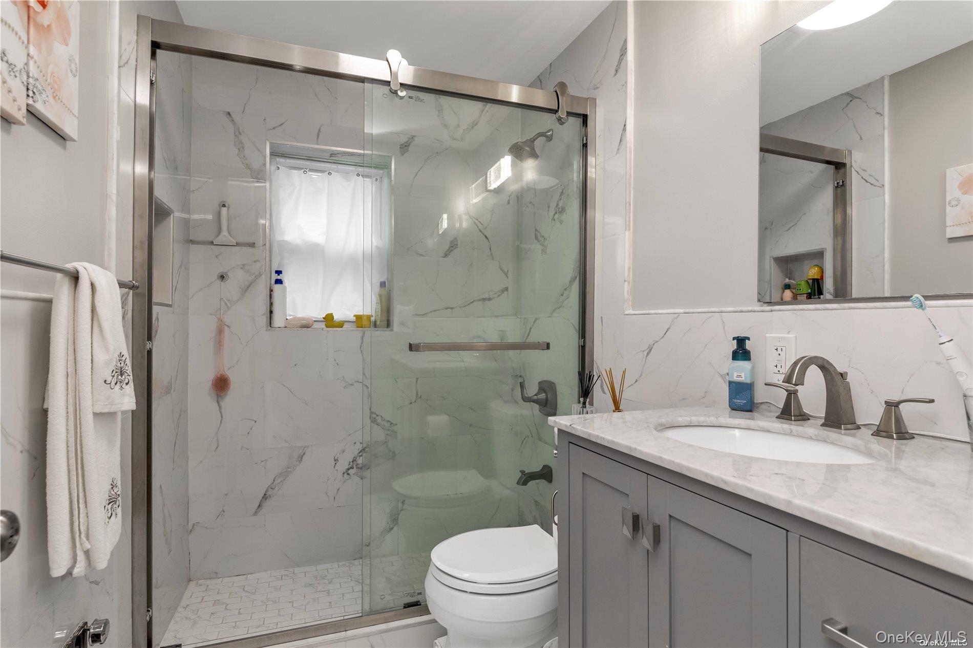 Single Family Sutter Avenue Queens, NY 11436, MLS-1058984-14