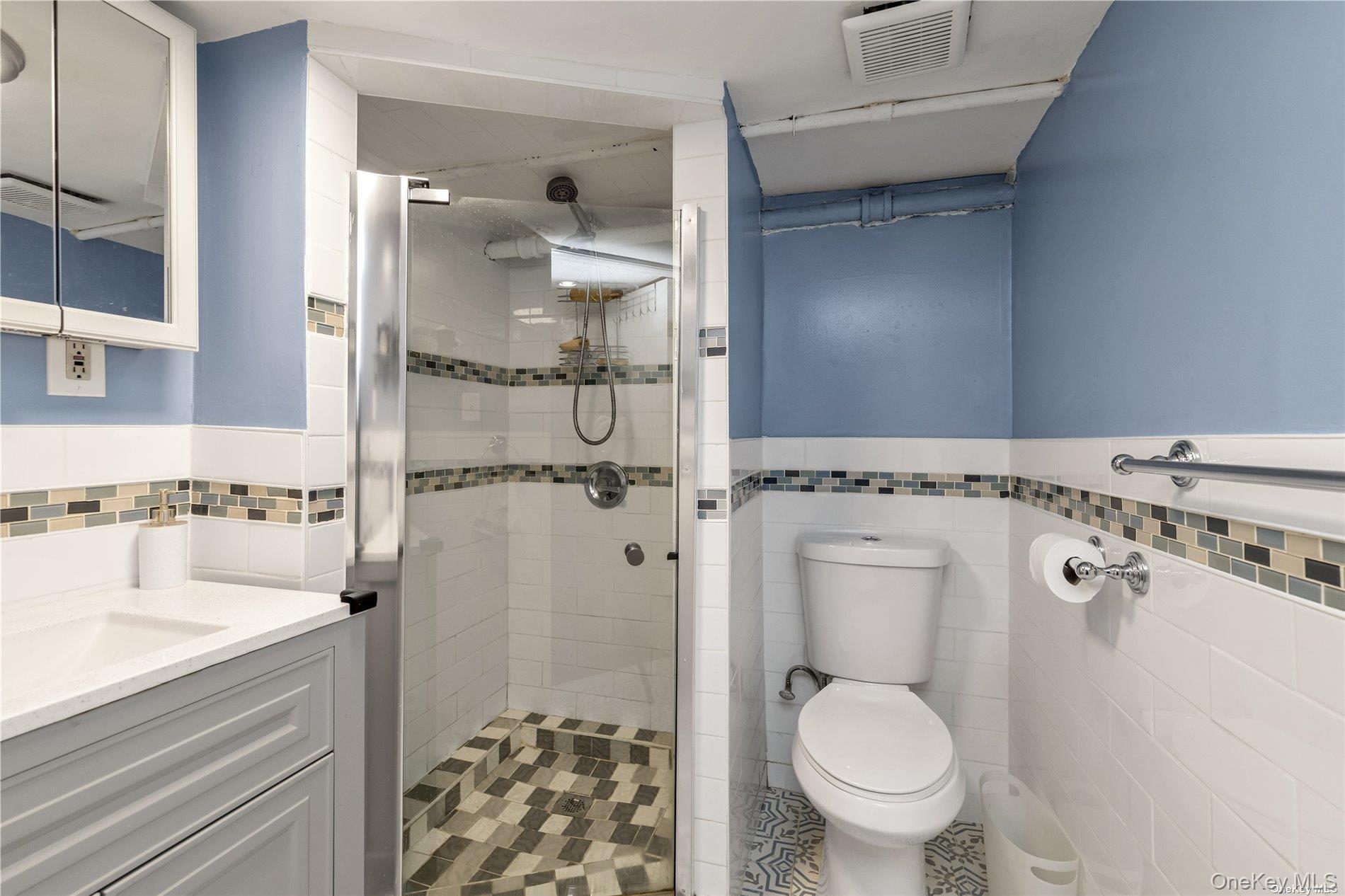 Single Family Sutter Avenue Queens, NY 11436, MLS-1058984-17