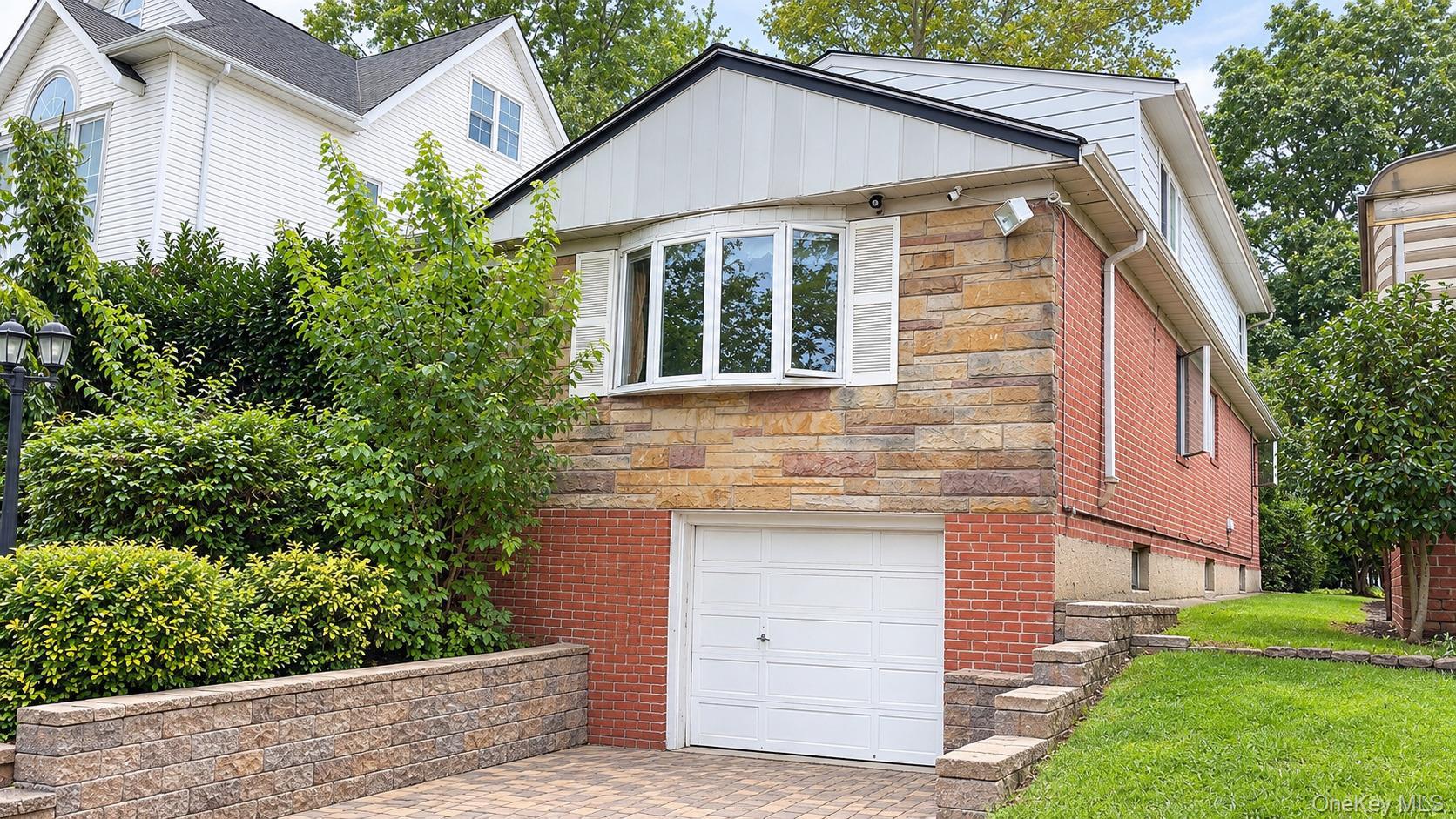 Single Family 170th Street  Queens, NY 11365, MLS-1059017-2