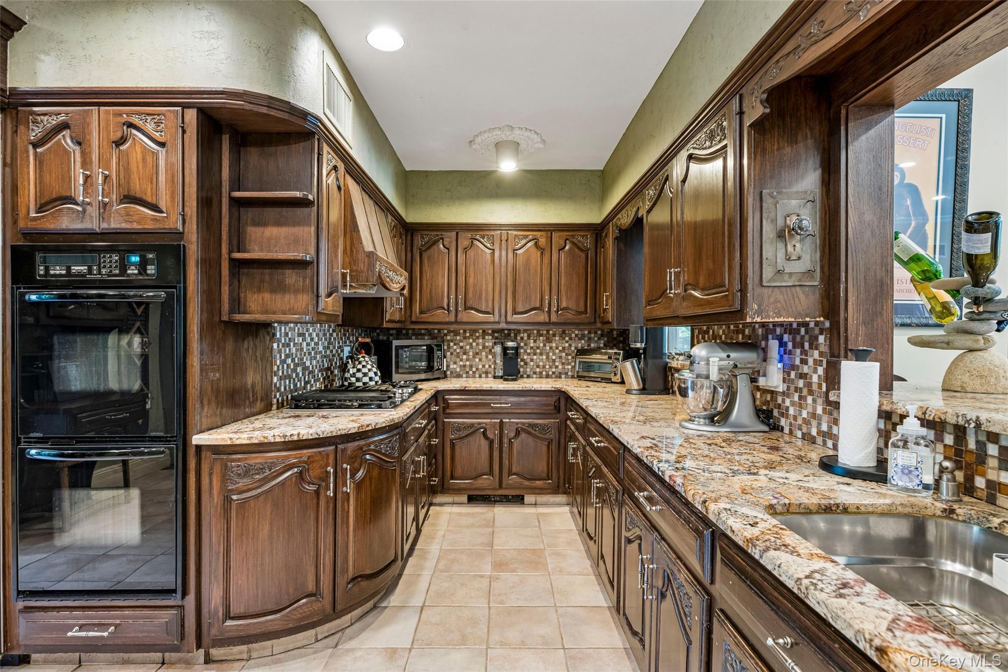 Single Family Harbor Road  Nassau County, NY 11557, MLS-1059038-10