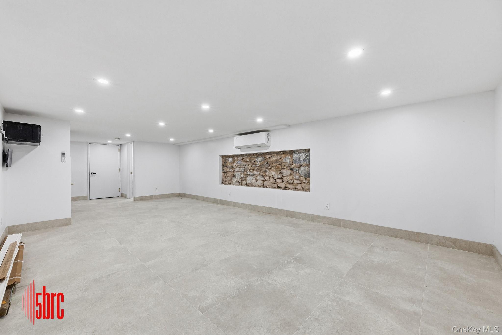 Single Family Cooper Street Brooklyn, NY 11207, MLS-1059047-11
