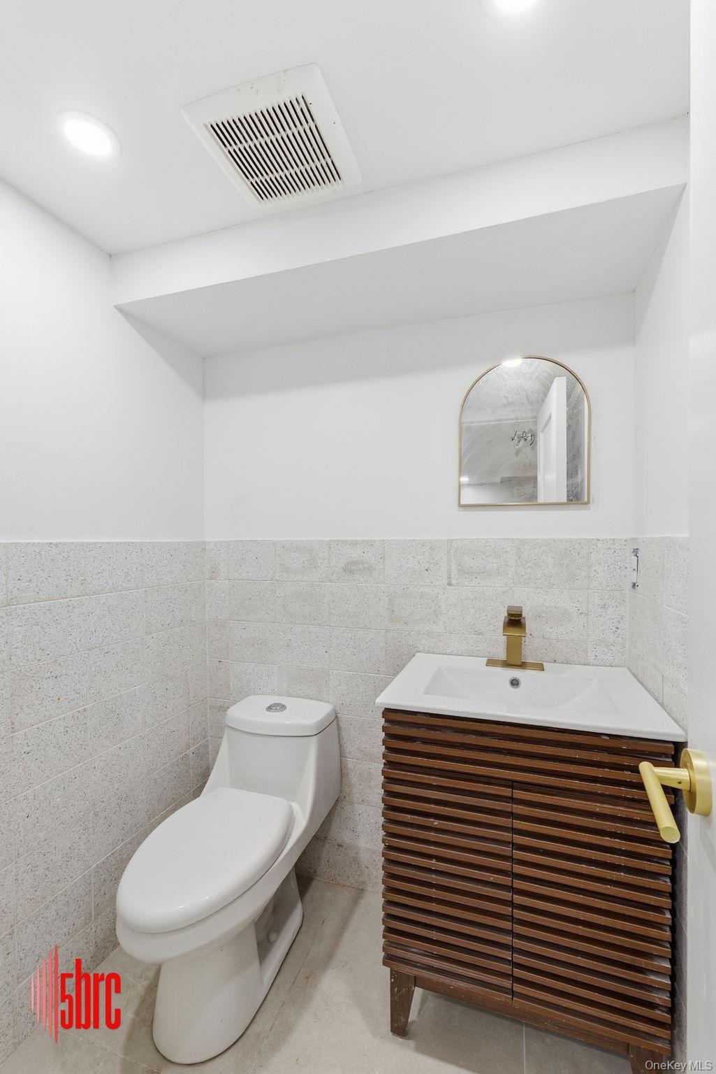 Single Family Cooper Street Brooklyn, NY 11207, MLS-1059047-21