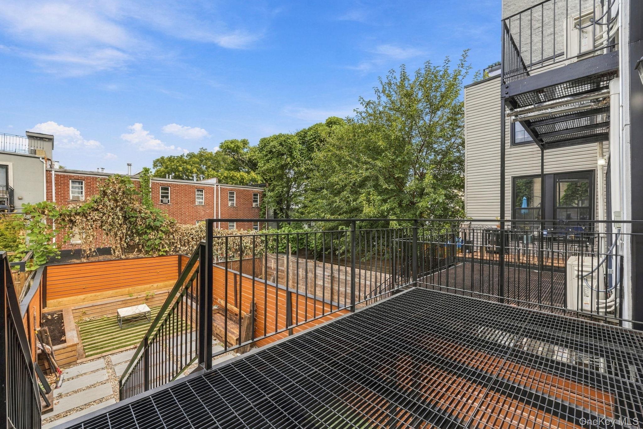 Single Family Cooper Street Brooklyn, NY 11207, MLS-1059047-22