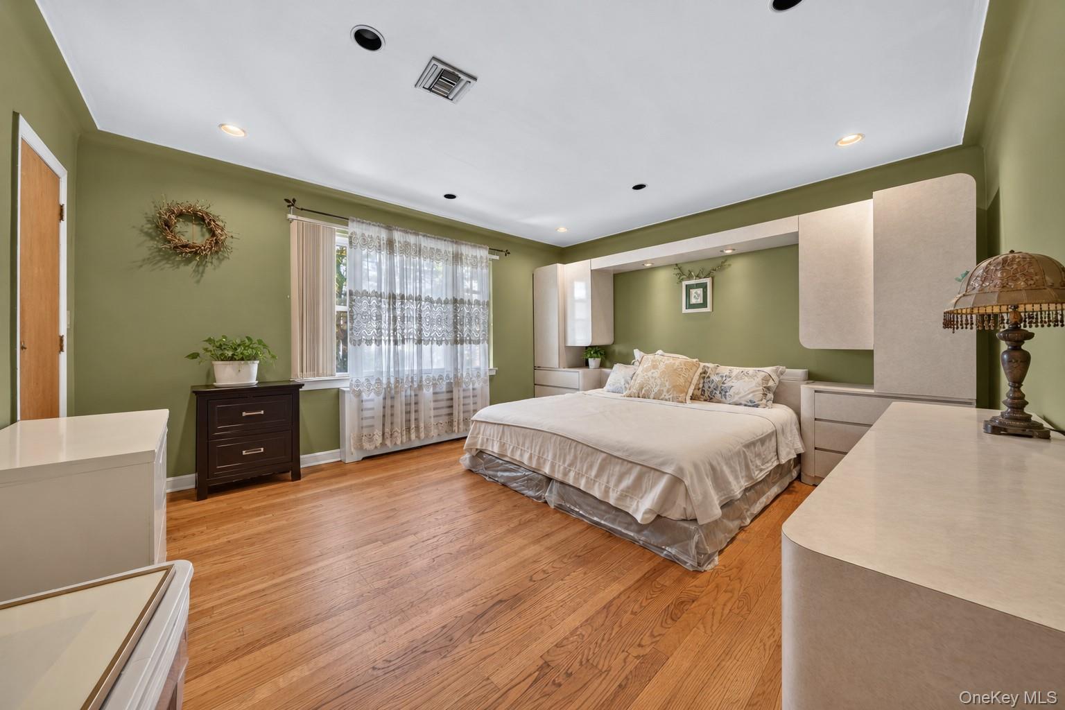 Single Family 193rd Street Queens, NY 11358, MLS-1059075-7