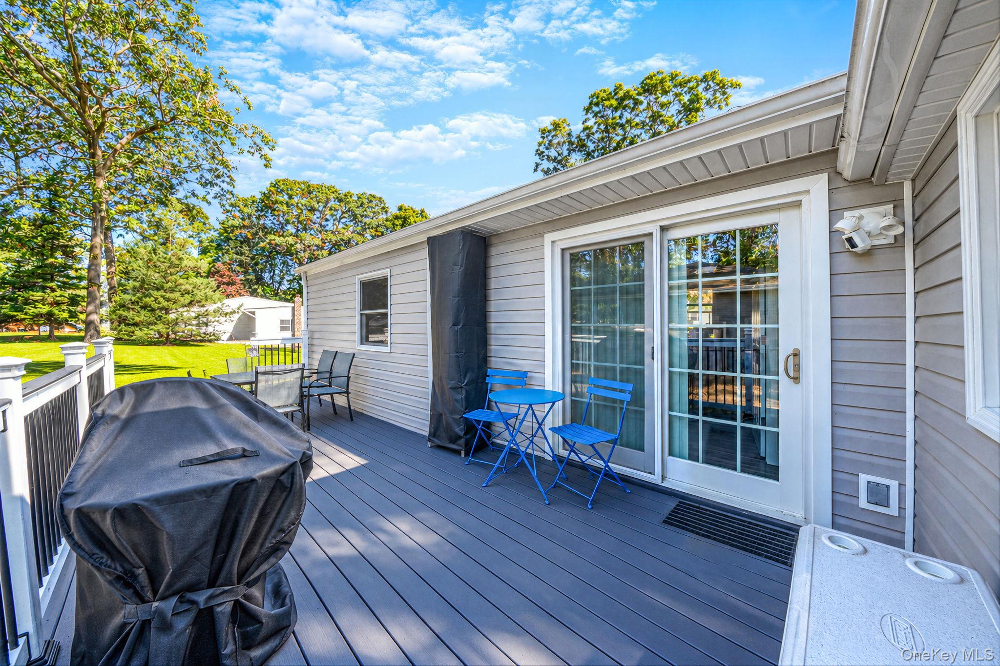 Single Family Mooney Pond Road  Suffolk County, NY 11784, MLS-1059086-25
