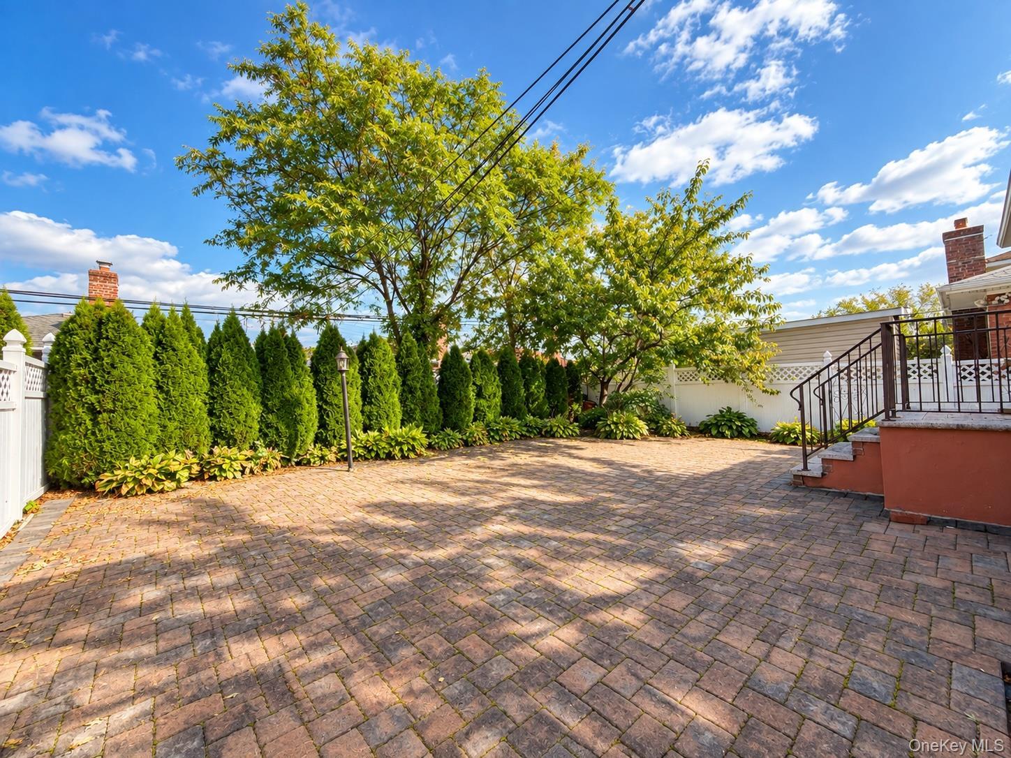 Single Family Clearview Expressway Queens, NY 11360, MLS-1059191-13