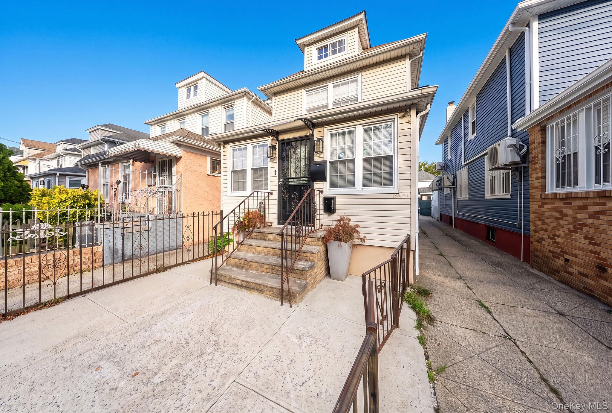 Single Family 115th Drive Queens, NY 11434, MLS-1059194-7