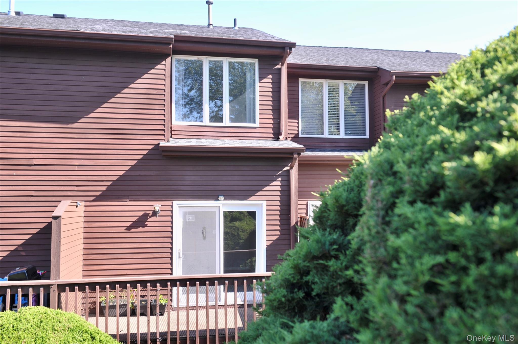 Single Family Knoll View  Westchester County, NY 10562, MLS-1059219-15