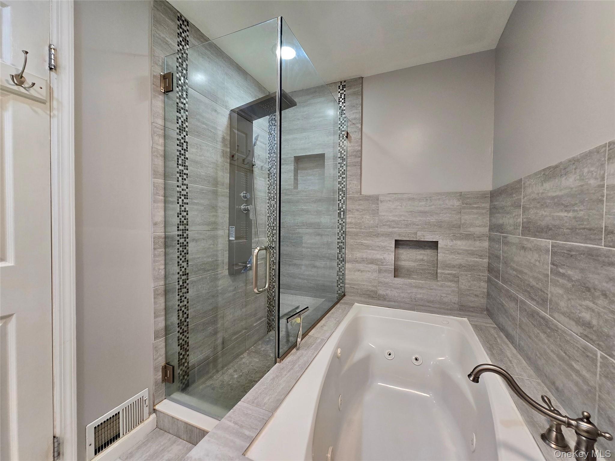 Single Family Knoll View  Westchester County, NY 10562, MLS-1059219-8
