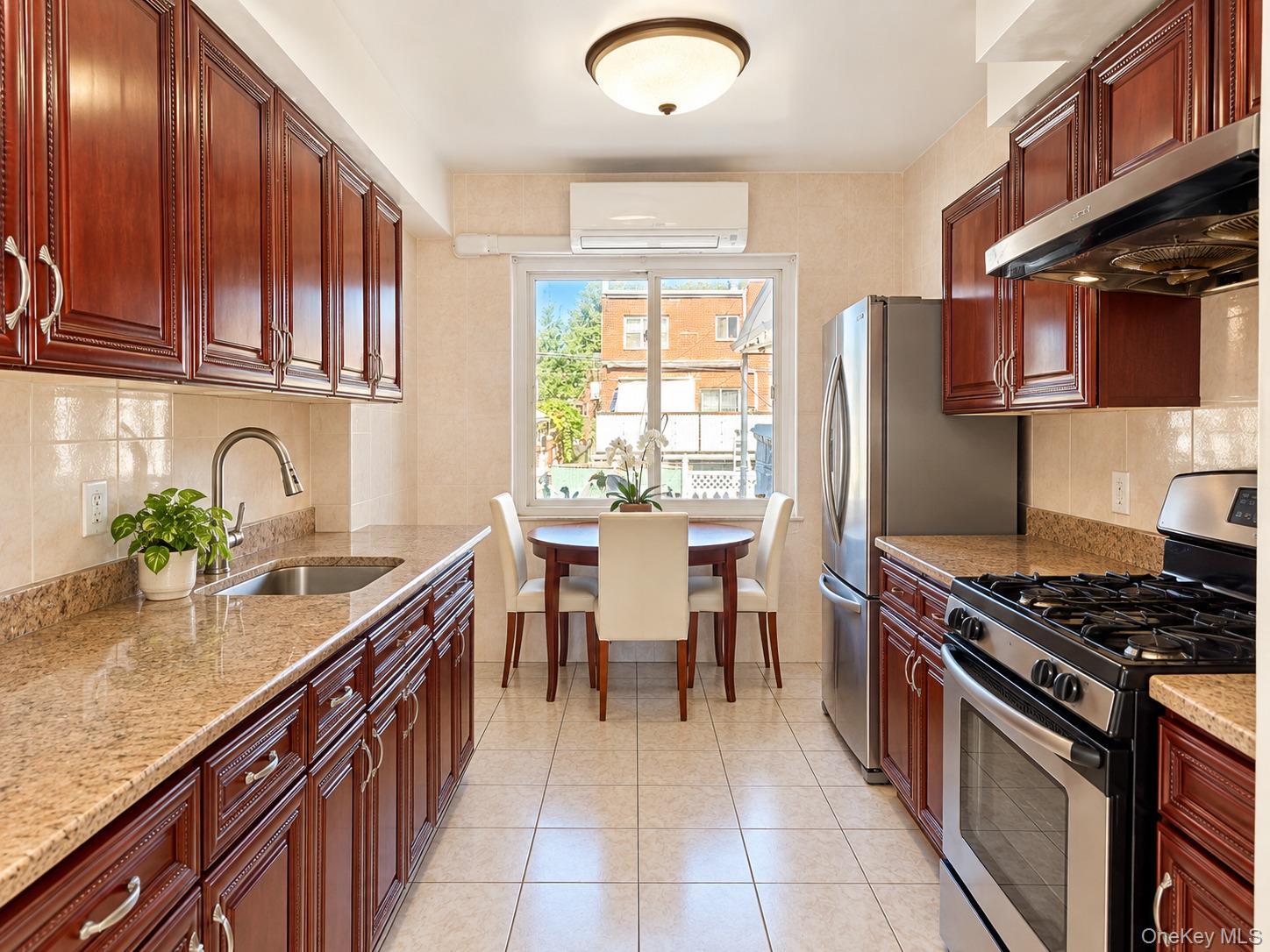 Single Family 78th Road Queens, NY 11367, MLS-1059220-6