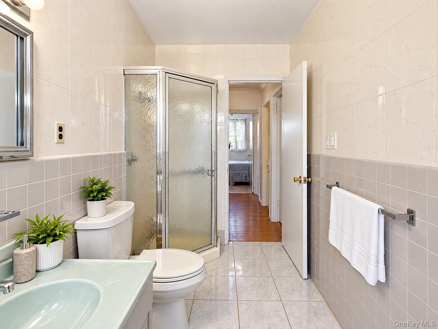 Single Family 78th Road Queens, NY 11367, MLS-1059220-8