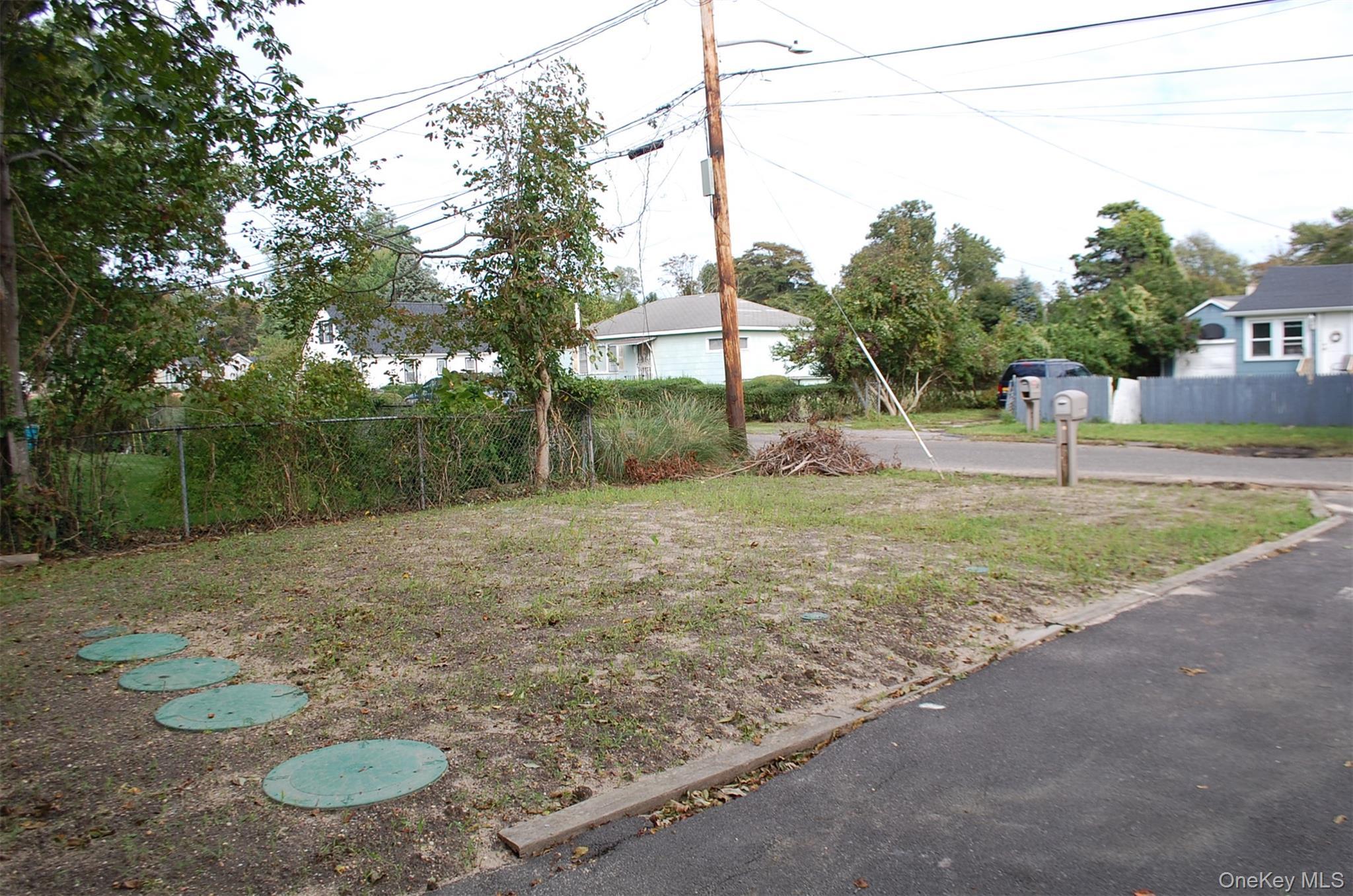 Single Family Huguenot Drive  Suffolk County, NY 11951, MLS-1059239-12