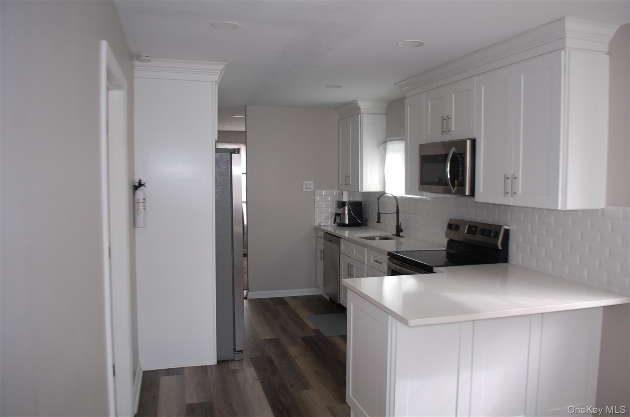 Single Family Huguenot Drive  Suffolk County, NY 11951, MLS-1059239-8
