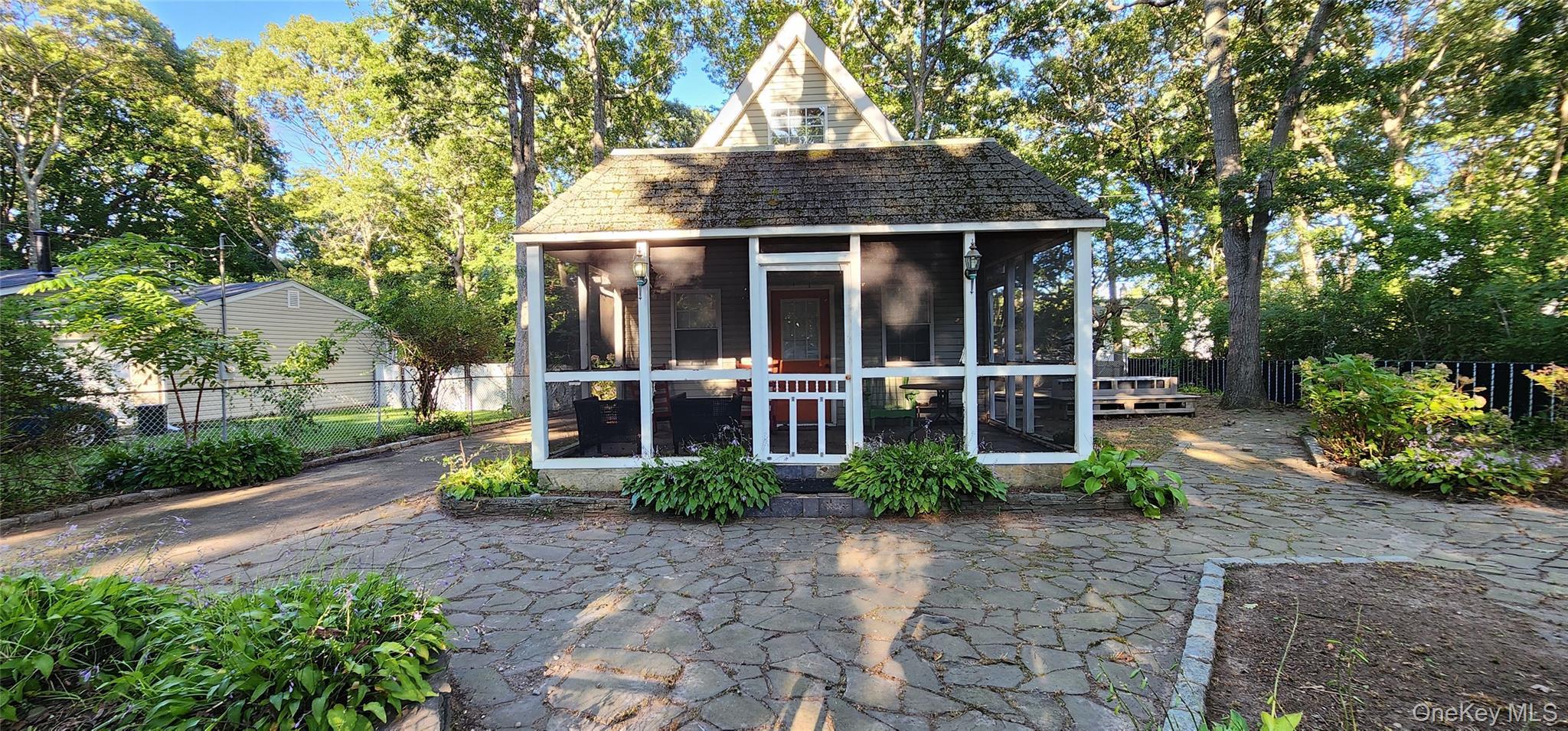 Single Family Jefferson Drive Suffolk County, NY 11951, MLS-1059252-2