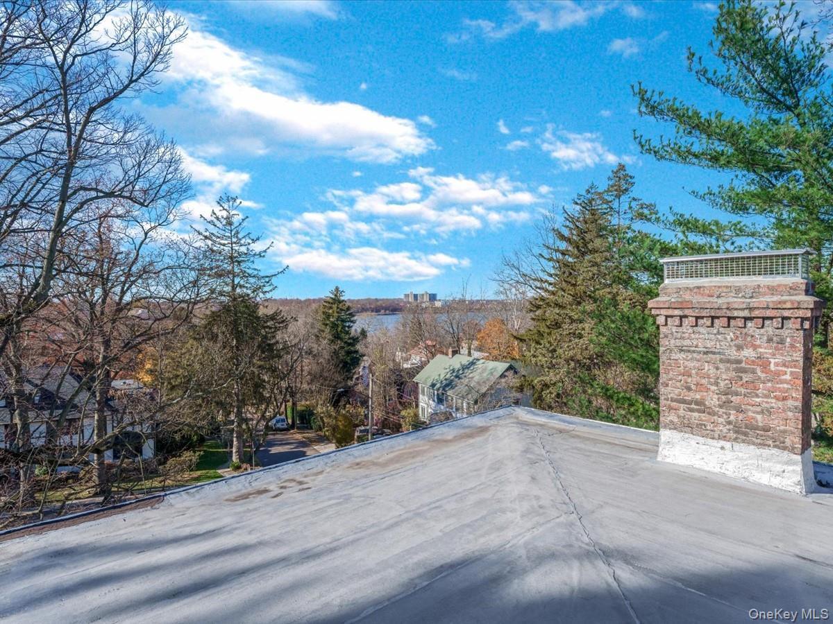 Single Family Center Drive  Queens, NY 11363, MLS-1059256-9