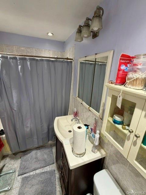Single Family Barnes Avenue Bronx, NY 10470, MLS-1059286-14