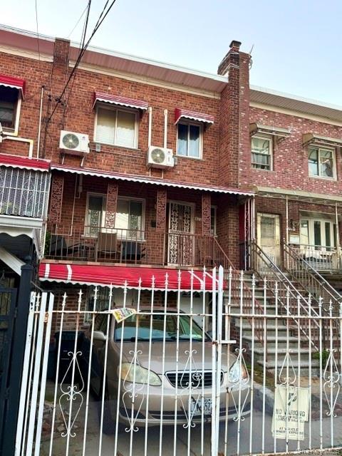 Single Family Barnes Avenue Bronx, NY 10470, MLS-1059286-2