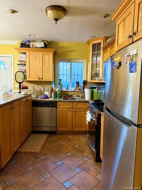 Single Family Barnes Avenue Bronx, NY 10470, MLS-1059286-4