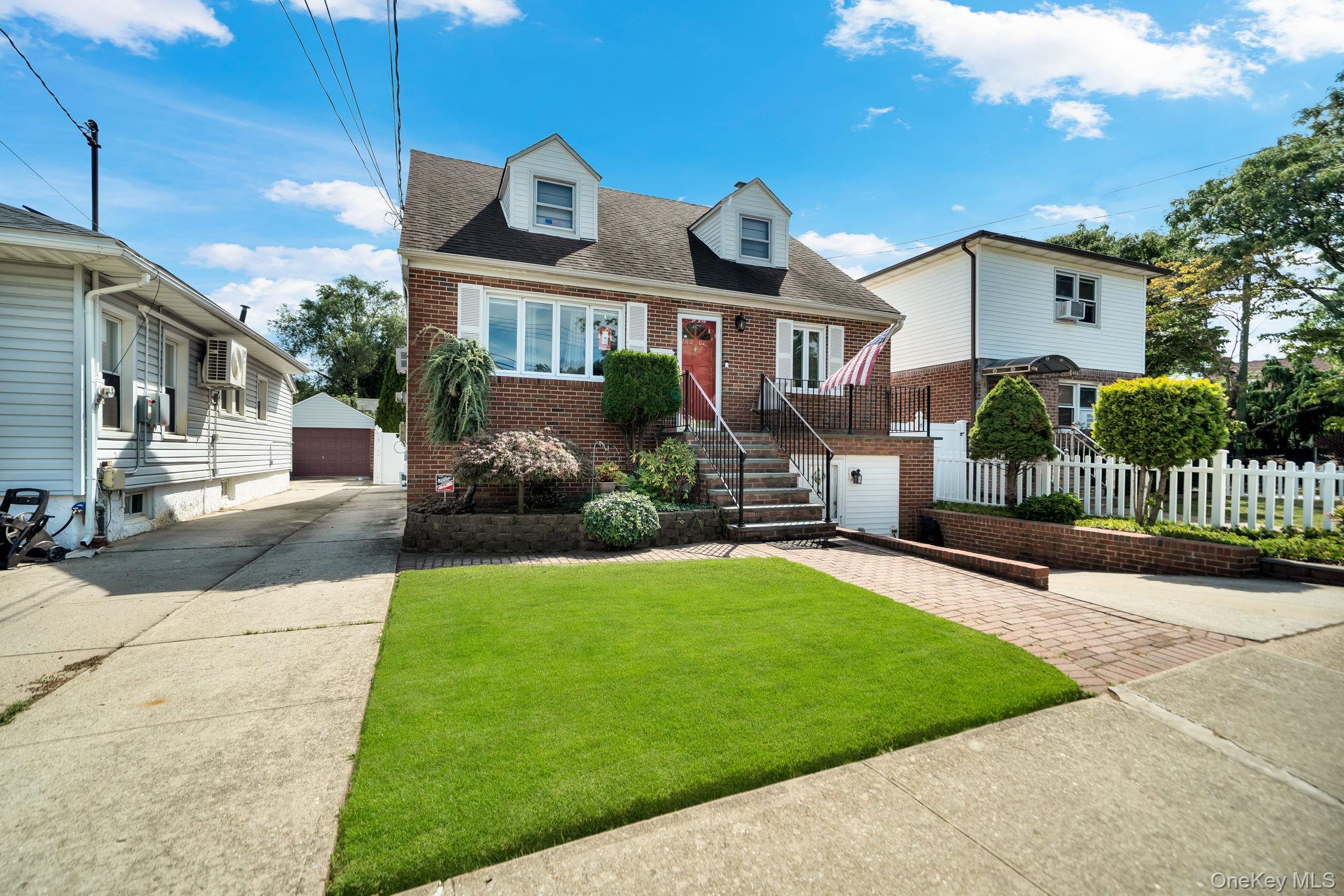 Single Family 86th Avenue  Queens, NY 11001, MLS-1059287-31