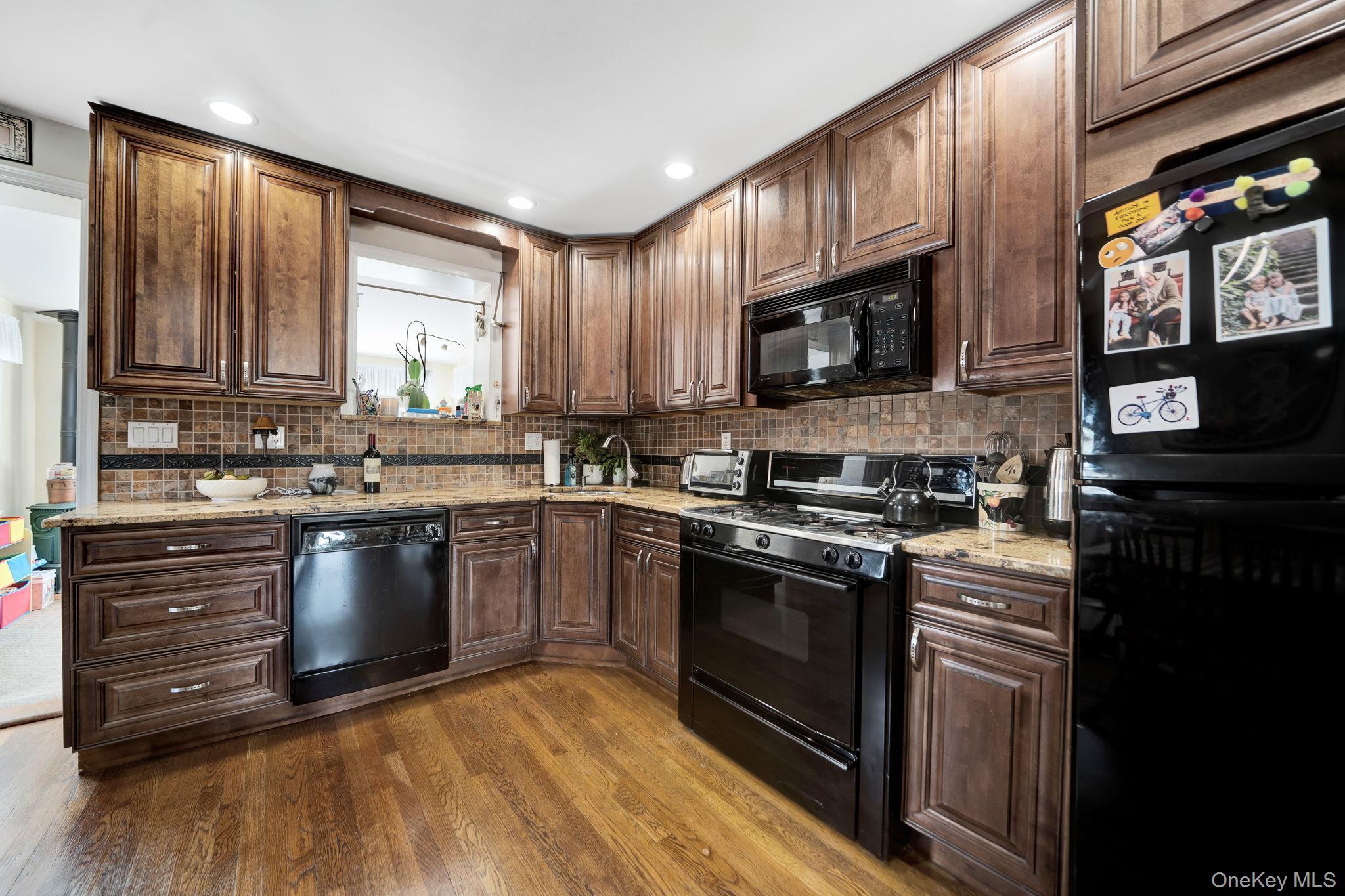 Single Family 86th Avenue Queens, NY 11001, MLS-1059287-9