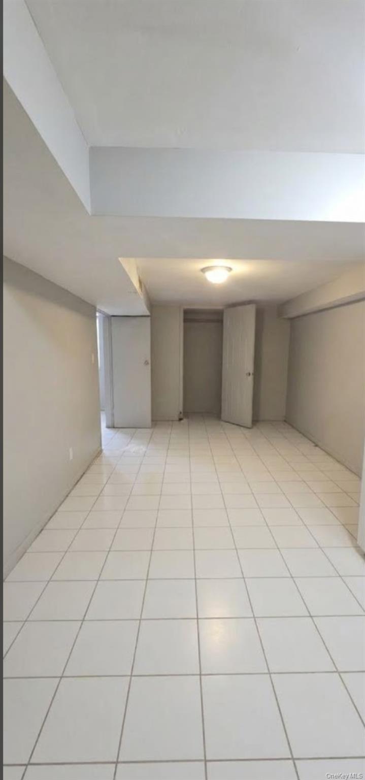 Single Family E 216th Street Bronx, NY 10467, MLS-1059303-16