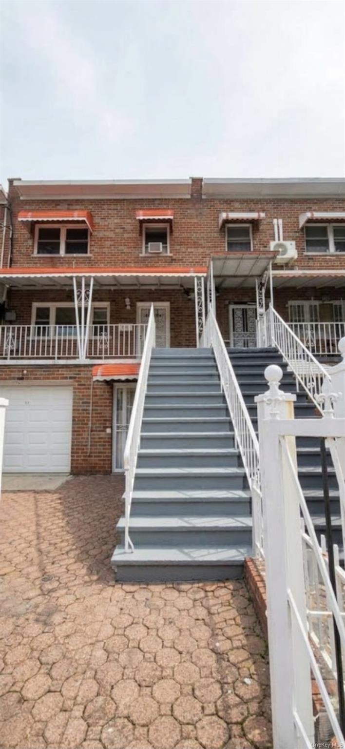 Single Family E 216th Street Bronx, NY 10467, MLS-1059303-2
