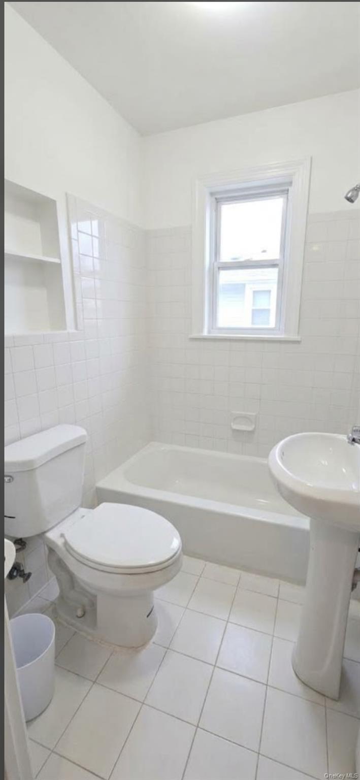 Single Family E 216th Street Bronx, NY 10467, MLS-1059303-20