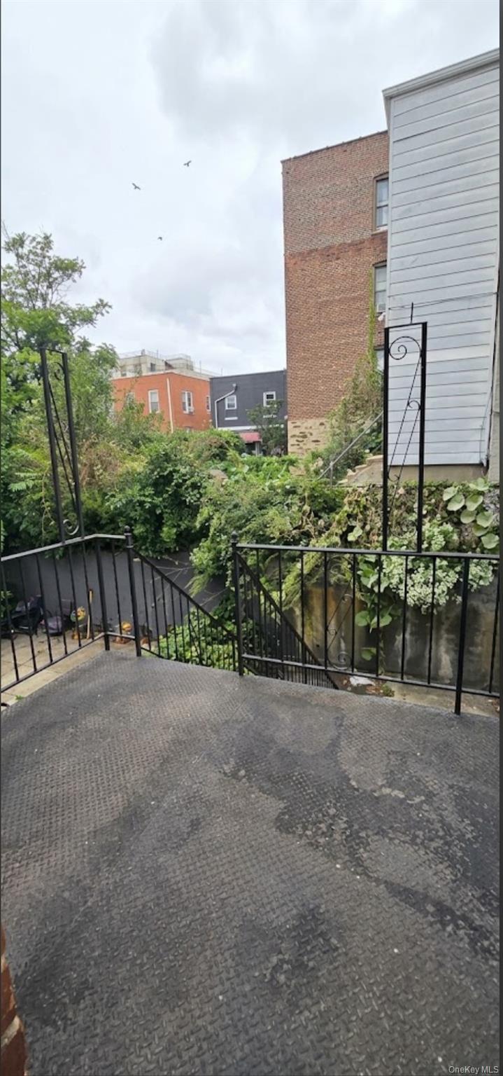 Single Family E 216th Street Bronx, NY 10467, MLS-1059303-25