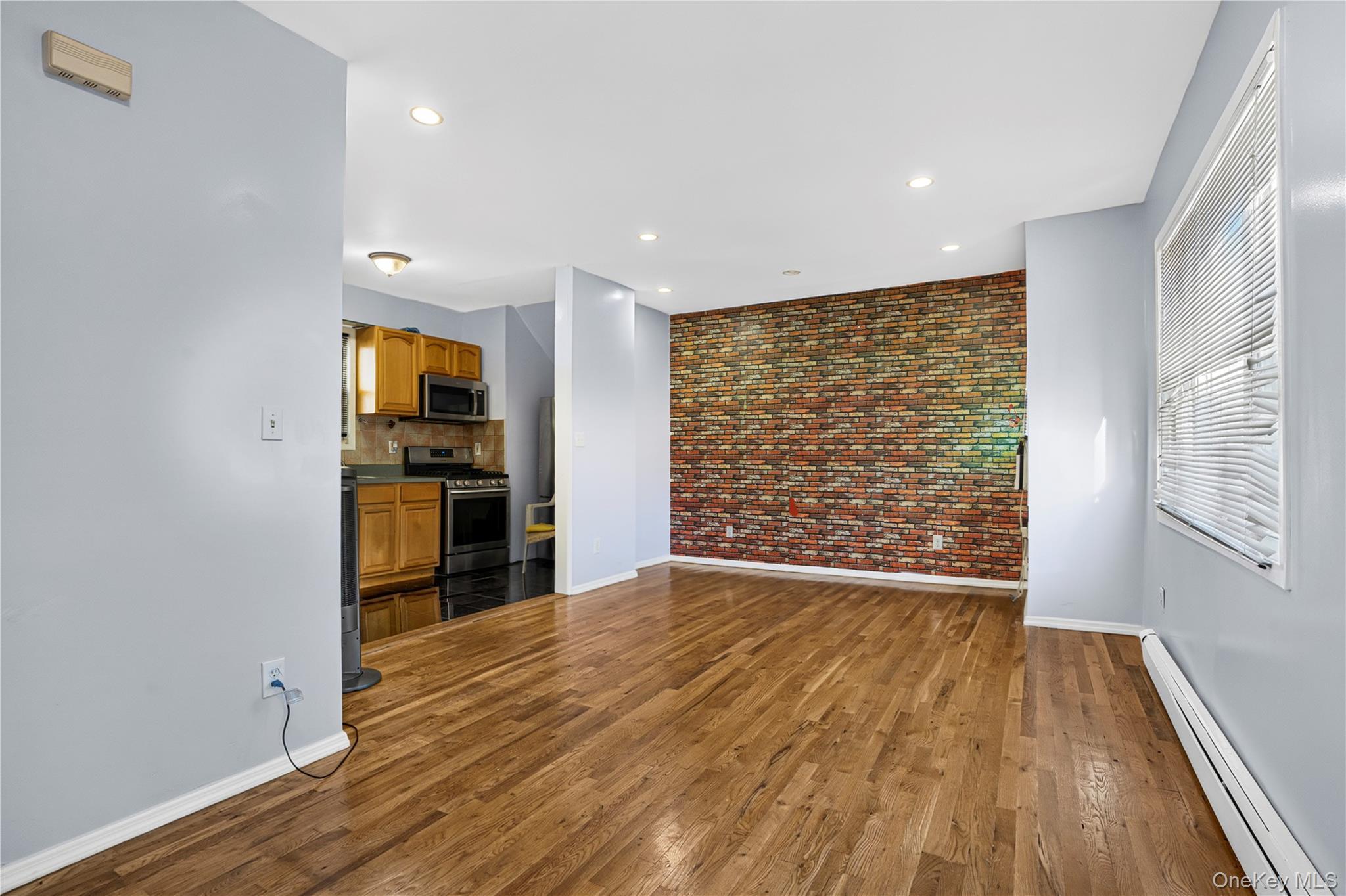 Single Family 209th Street Queens, NY 11429, MLS-1059353-3