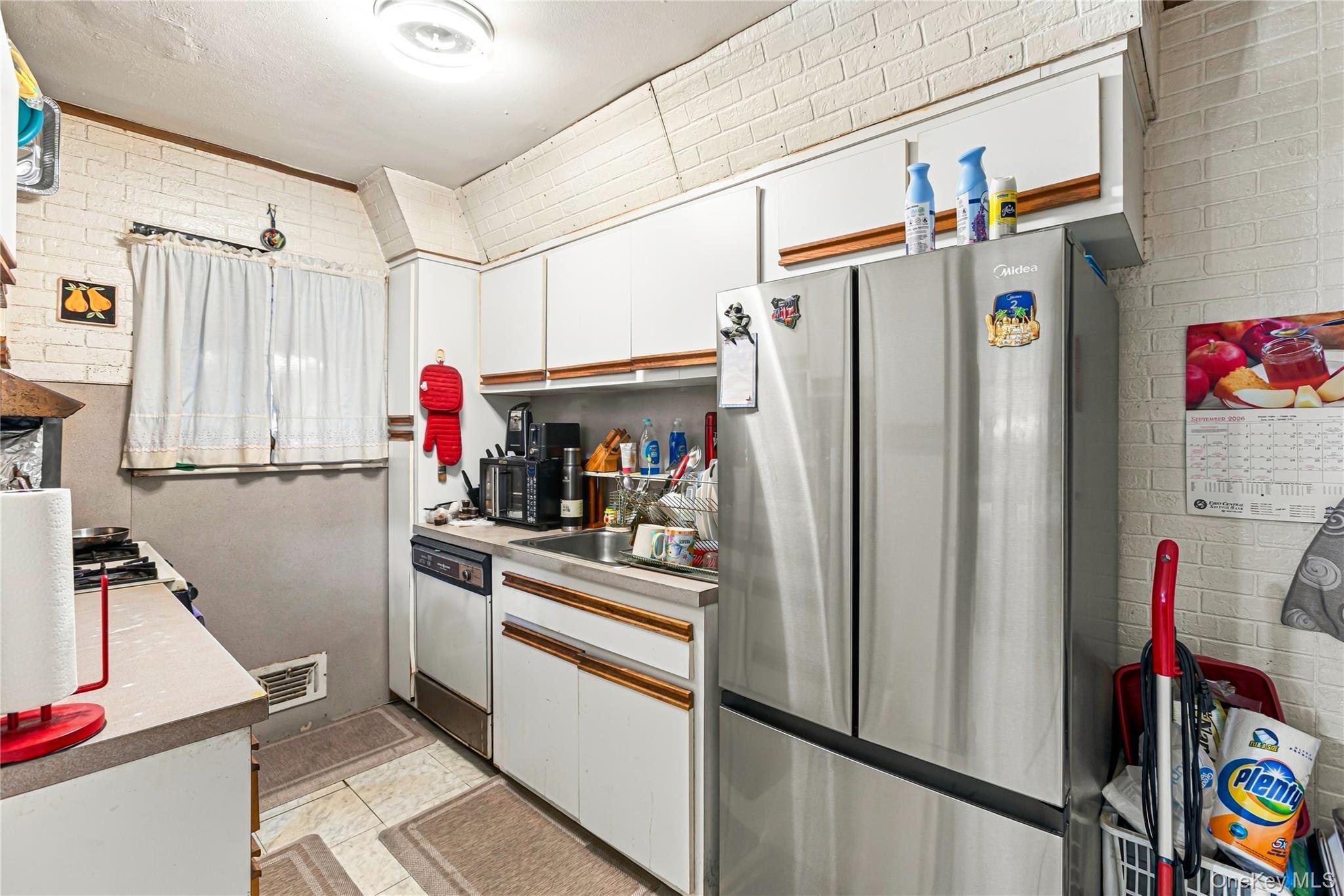 Single Family 148th Road  Queens, NY 11422, MLS-1059385-11